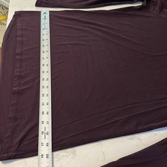 Lululemon long sleeve shirt - Picture 9 of 11